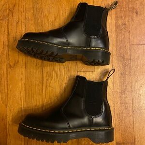 DR. MARTENS 2976 BEX SMOOTH LEATHER CHELSEA BOOTS